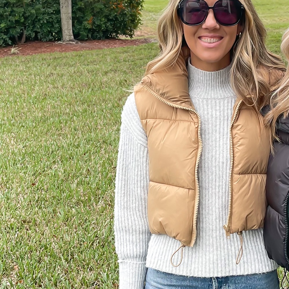 Cropped puffer vest
